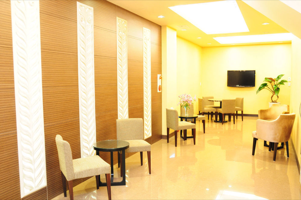 Garden Hotel Тайджун Екстериор снимка