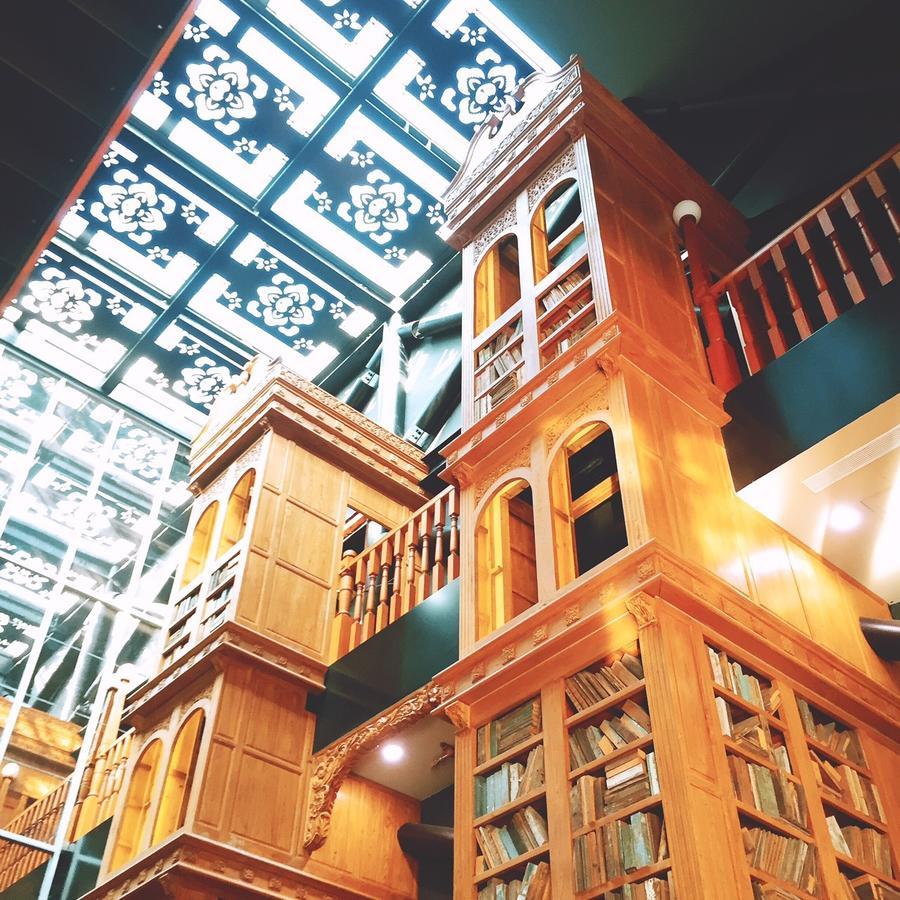Garden Hotel Тайджун Екстериор снимка